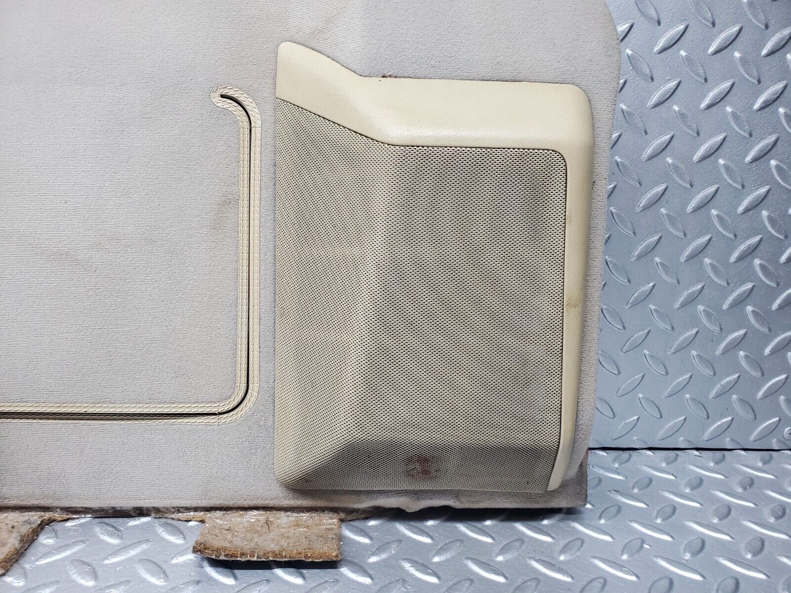 45772 Mercedes-Benz W126 420SE Rear Parcel Shelf Beige