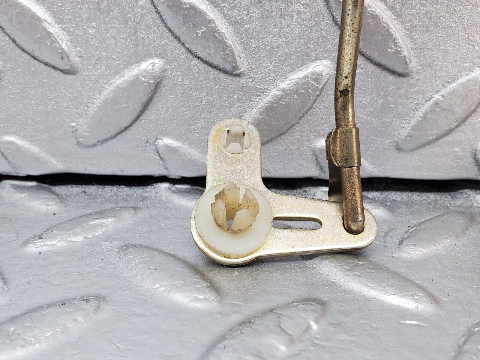 44437 Mercedes-Benz W123 280E Rear Door Lock Knob Pair