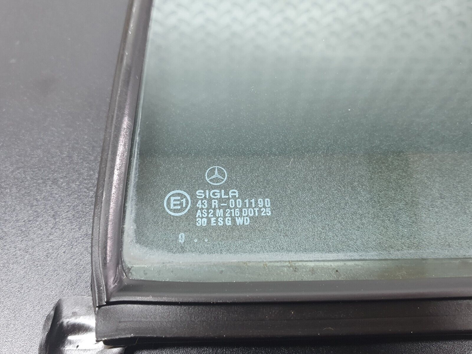 42871 Mercedes-Benz W201 190 2.0L Rear Left Quarter Window Glass 2017350524