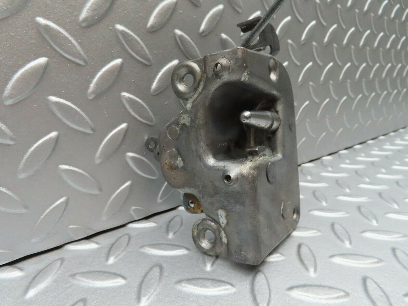 5025 Mercedes-Benz R107 350SL Right Door Lock Mechanism