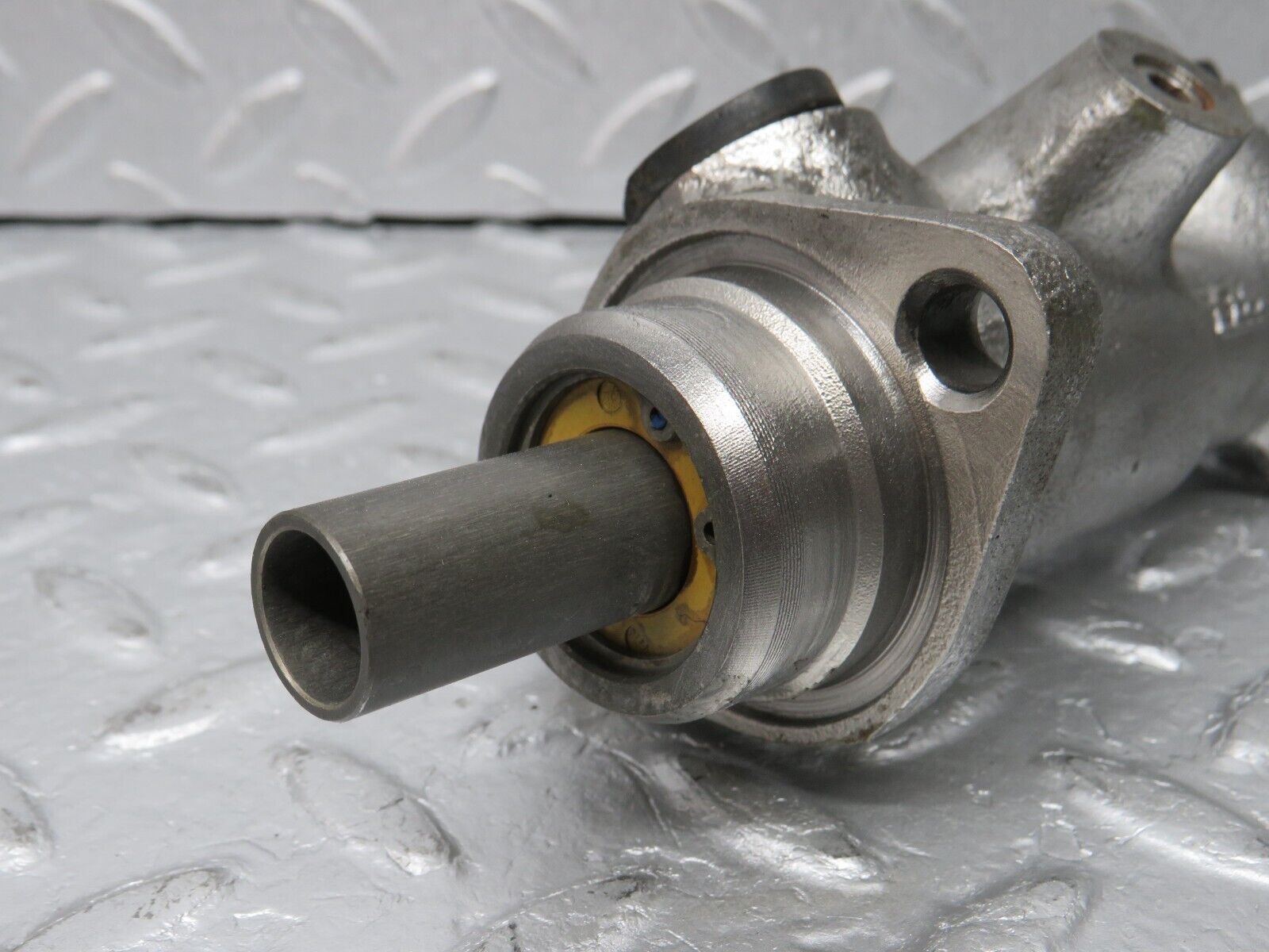 39199 Mercedes-Benz R107 500SL Brake Master Cylinder ATE