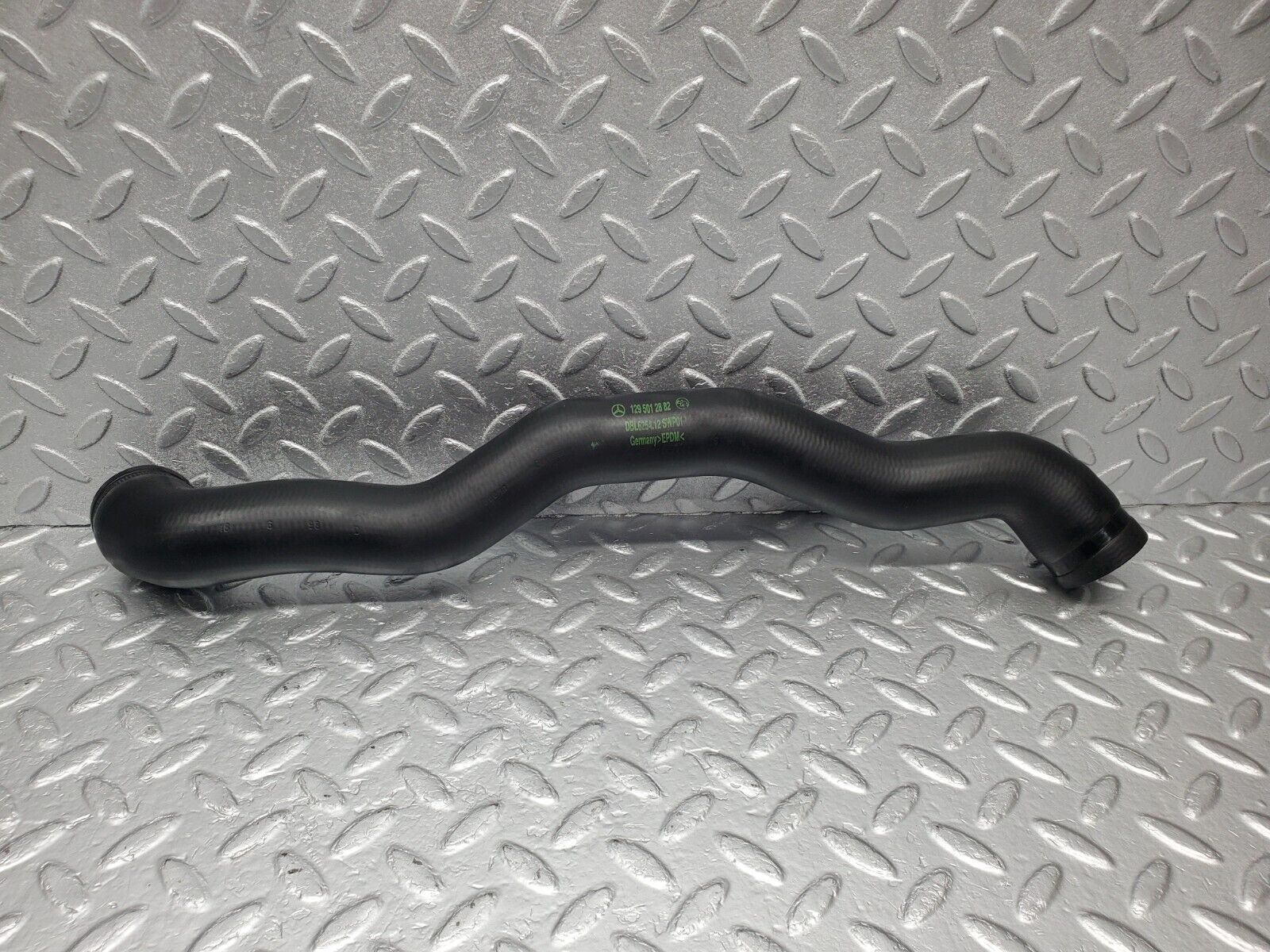 46906 Mercedes-Benz R129 320SL Coupe Radiator Hose Pipe 1295012882