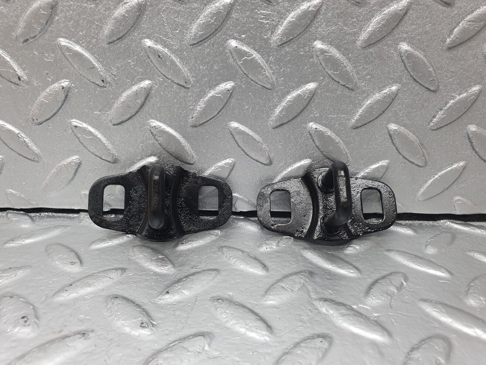 42599 Mercedes-Benz R129 320SL Coupe Bonnet Lock Latch 1298800060