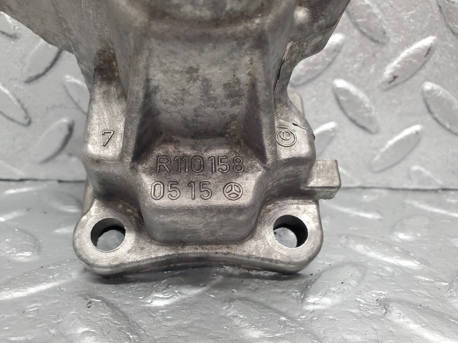 46720 Mercedes-Benz C123 280CE Coupe Ignition Distributor Housing 1101580515