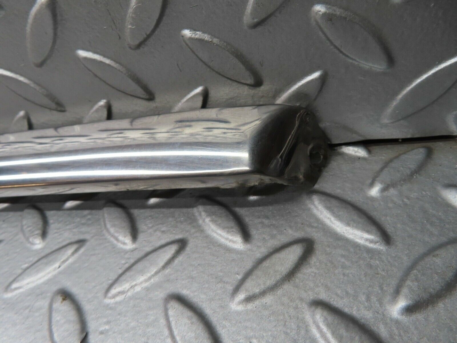 20544 Mercedes-Benz R107 450SL Right Skirt Chrome Trim Strip