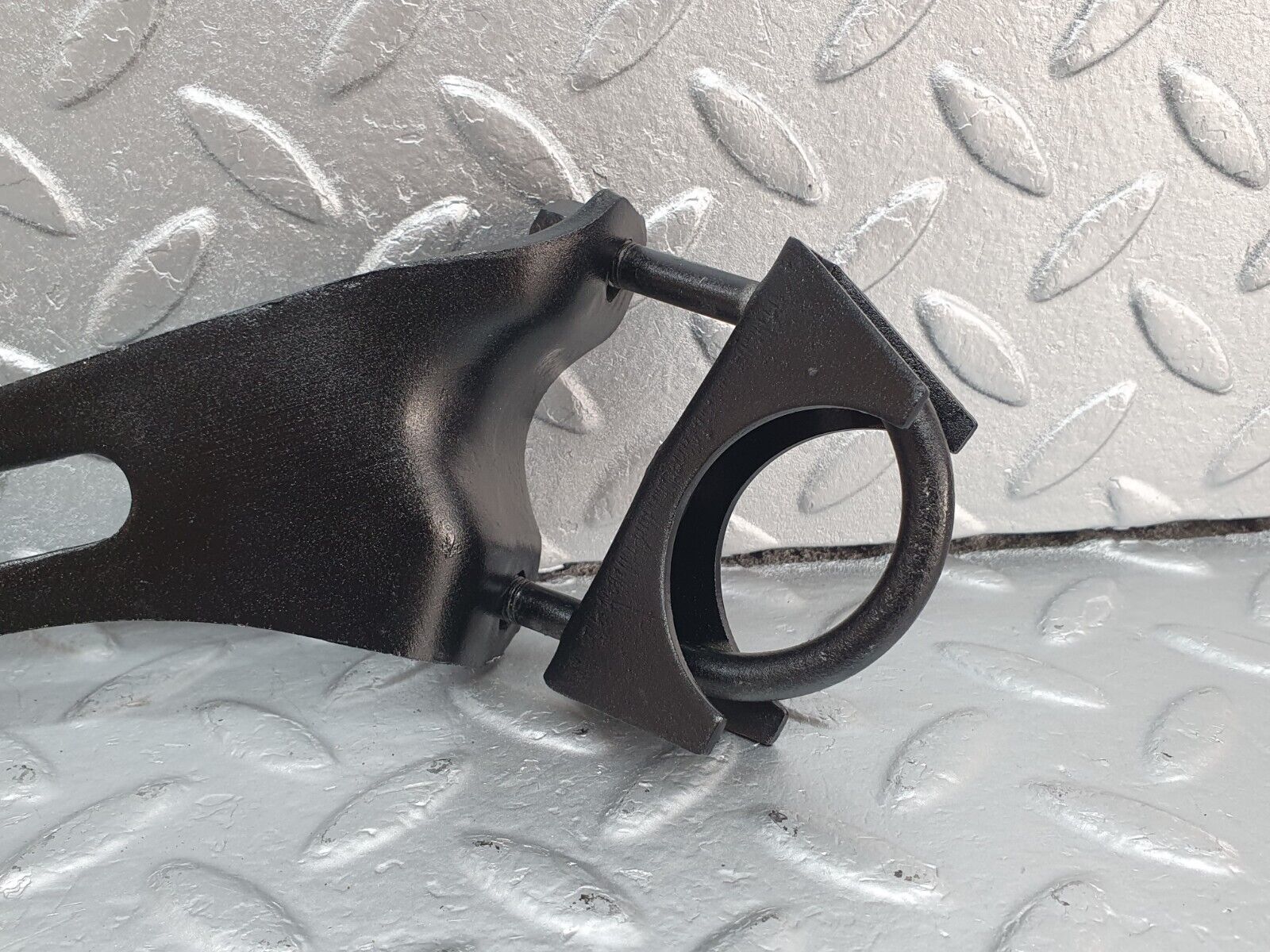 43143 Mercedes-Benz W108 280SE Exhaust Bracket