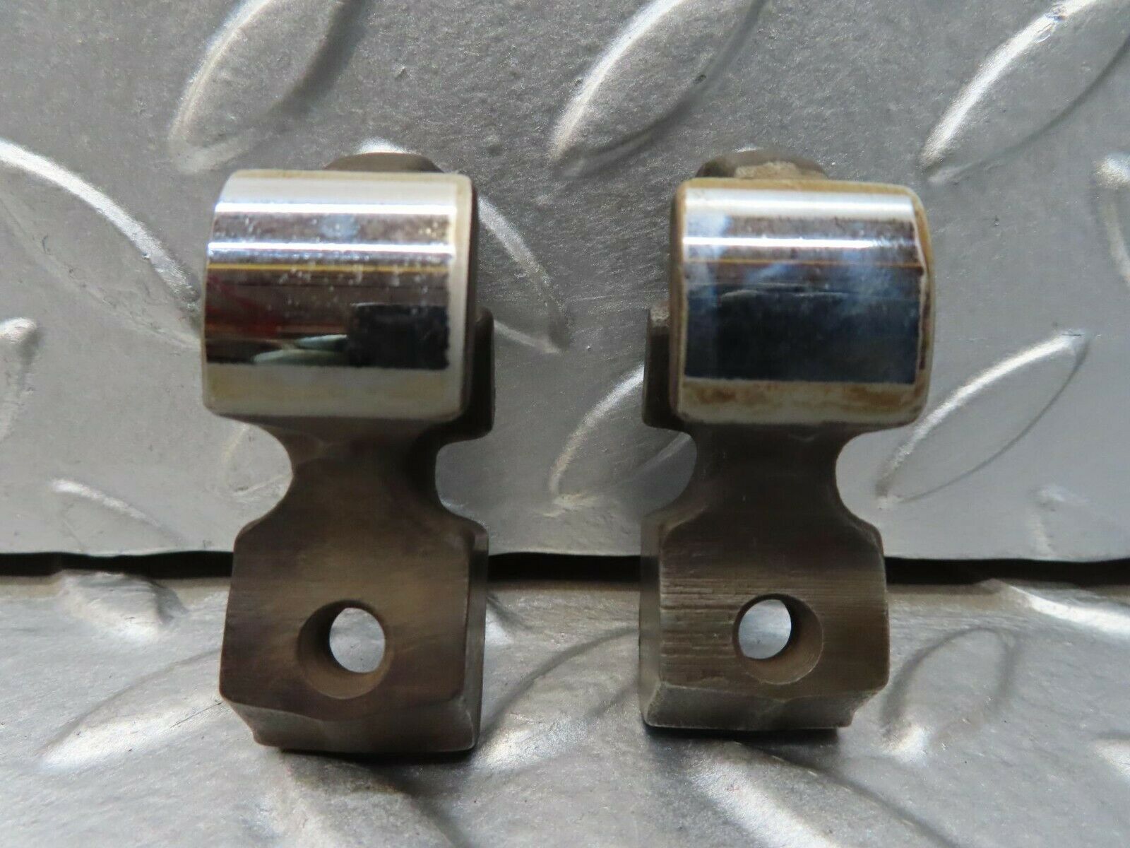 15697 Mercedes-Benz R107 450SL Valve Rocker Arm With Valve Tappet Pair