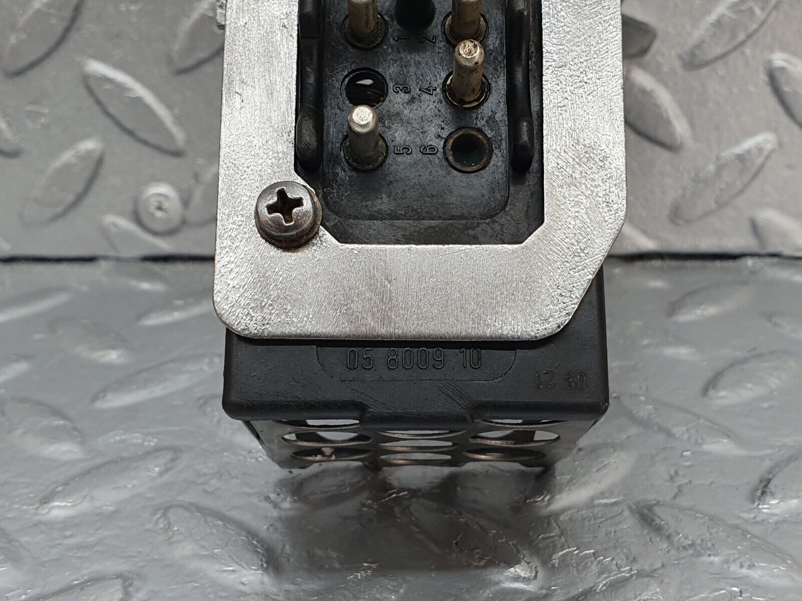 43769 Mercedes-Benz C126 380SEC Coupe Heater Blower Resistor