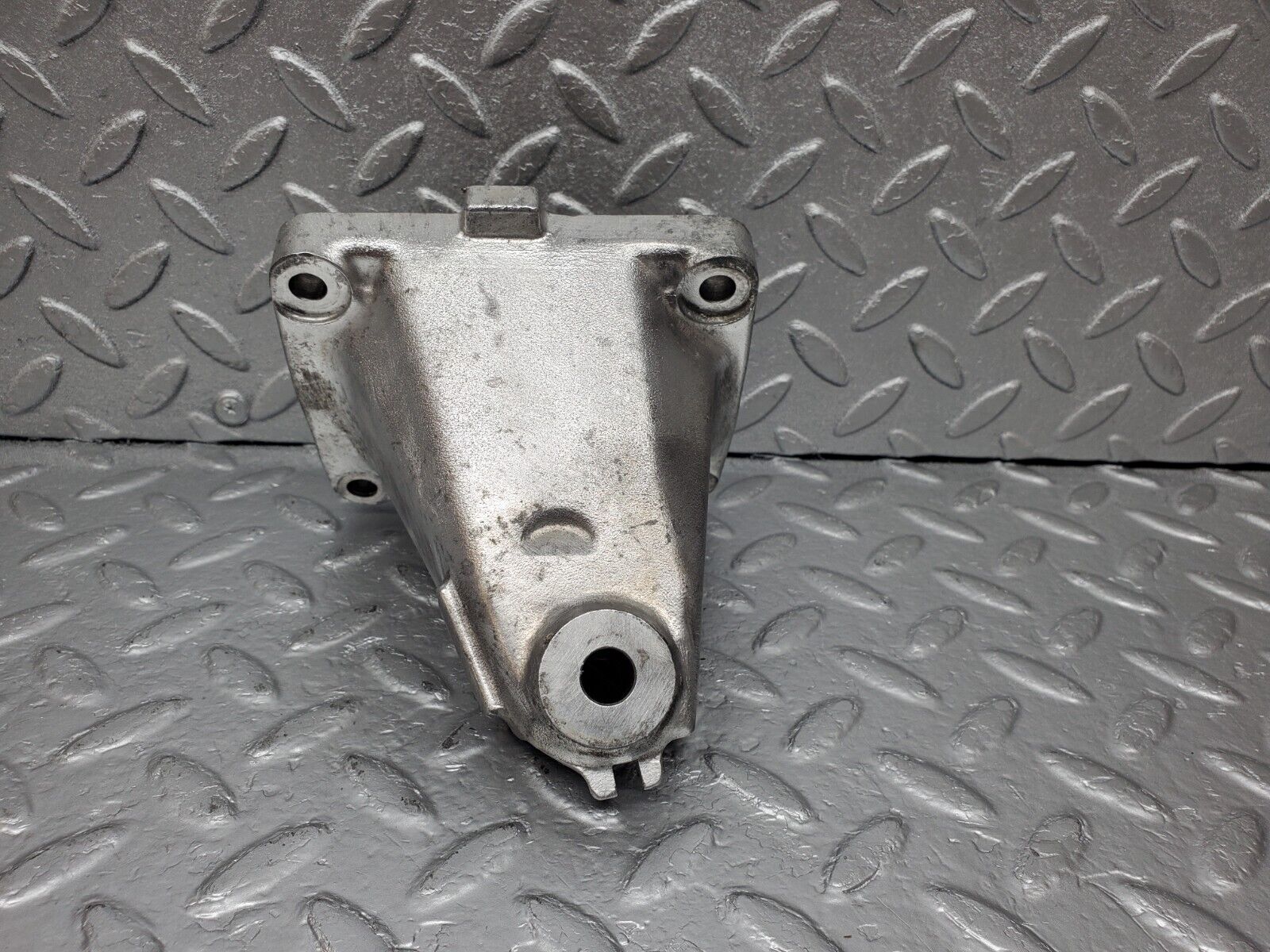 45093 Mercedes-Benz R129 300SL Coupe Engine Mount Bracket Right 1042230504