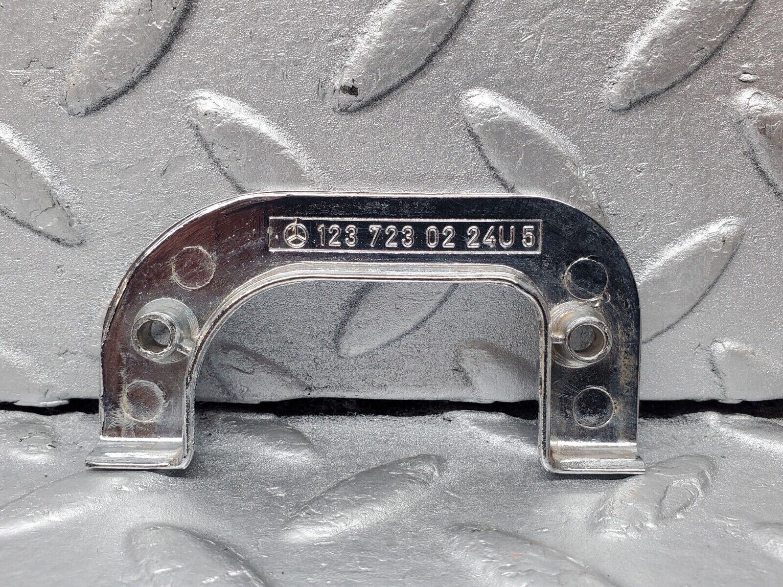 45555 Mercedes-Benz W126 420SE Interior Chrome Door Latch Trim Right 1237230224