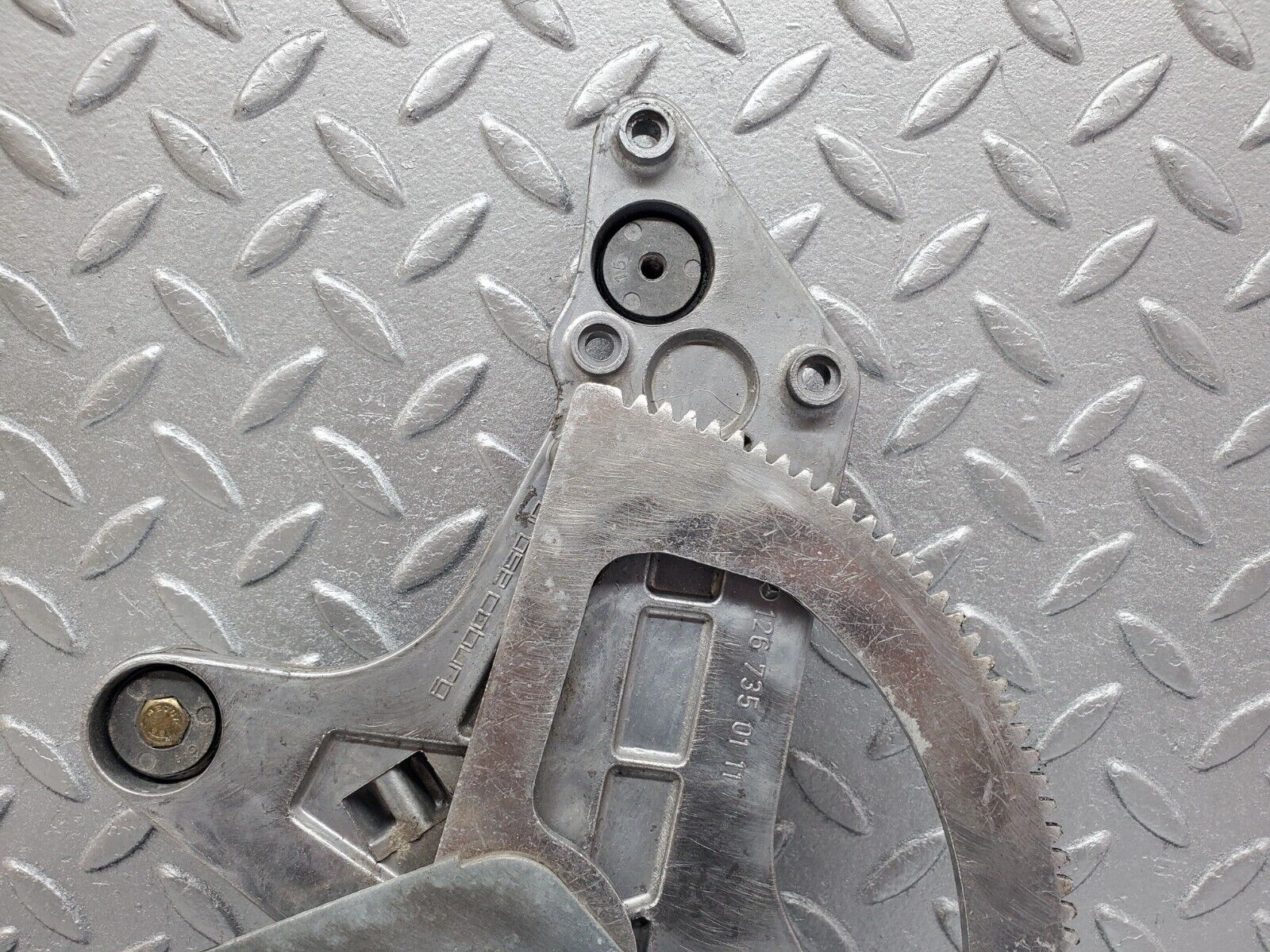 45711 Mercedes-Benz W126 420SE Rear Left Power Window Regulator 1267350111