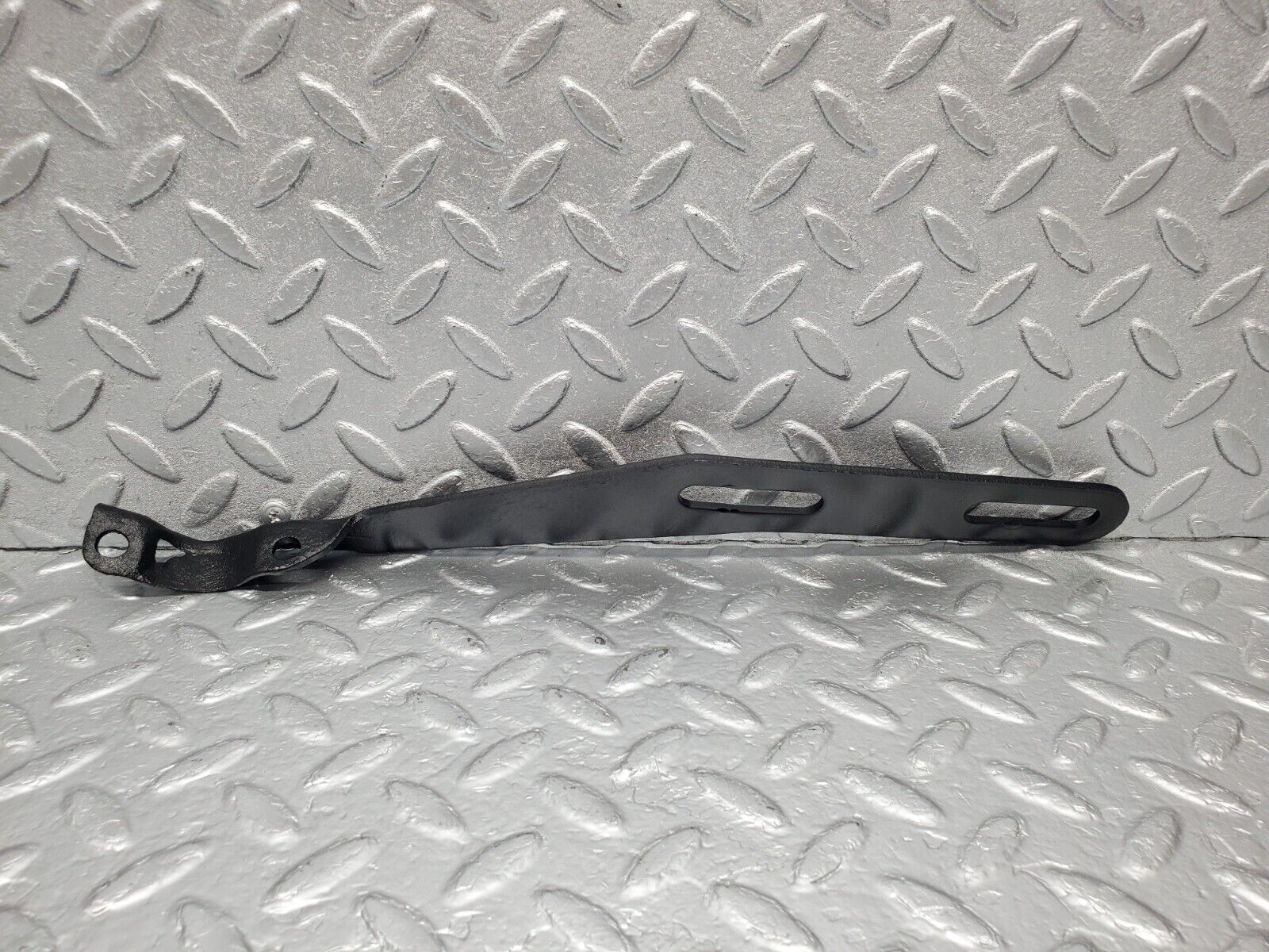 46394 Mercedes-Benz C123 280CE Coupe Exhaust Bracket