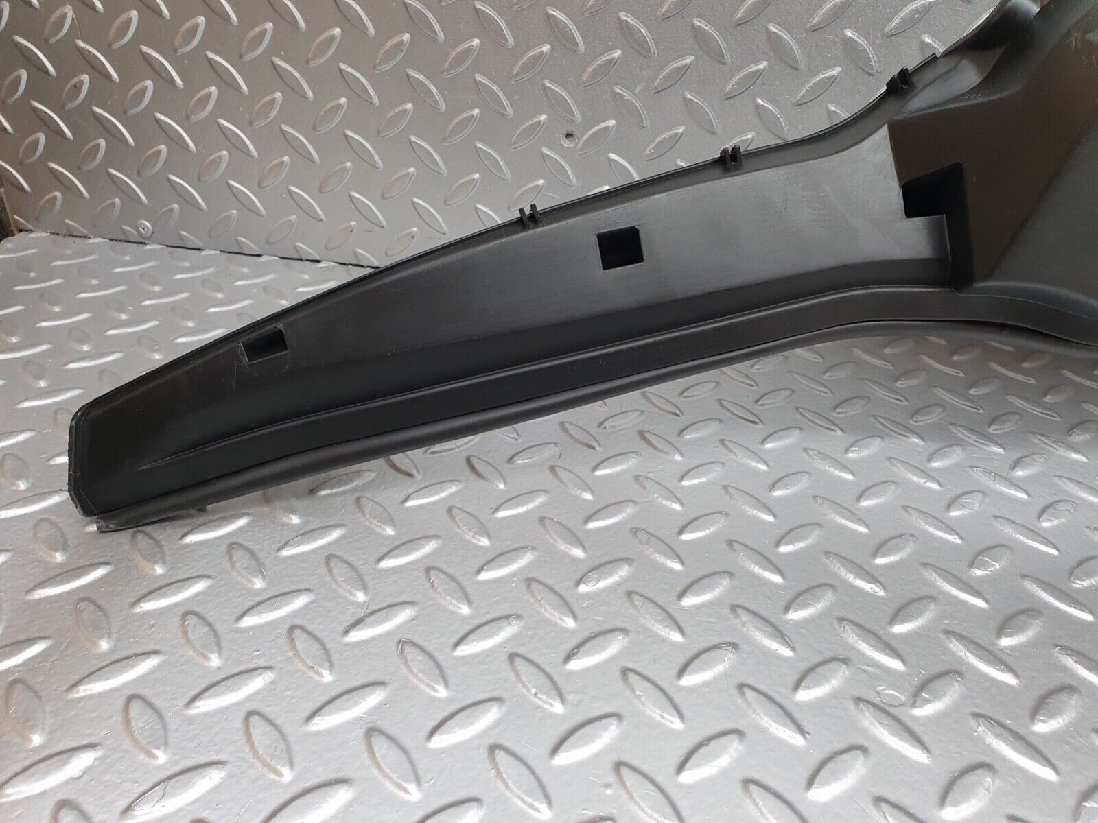 42001 Mercedes-Benz W202 C200 Air Duct 2028300144