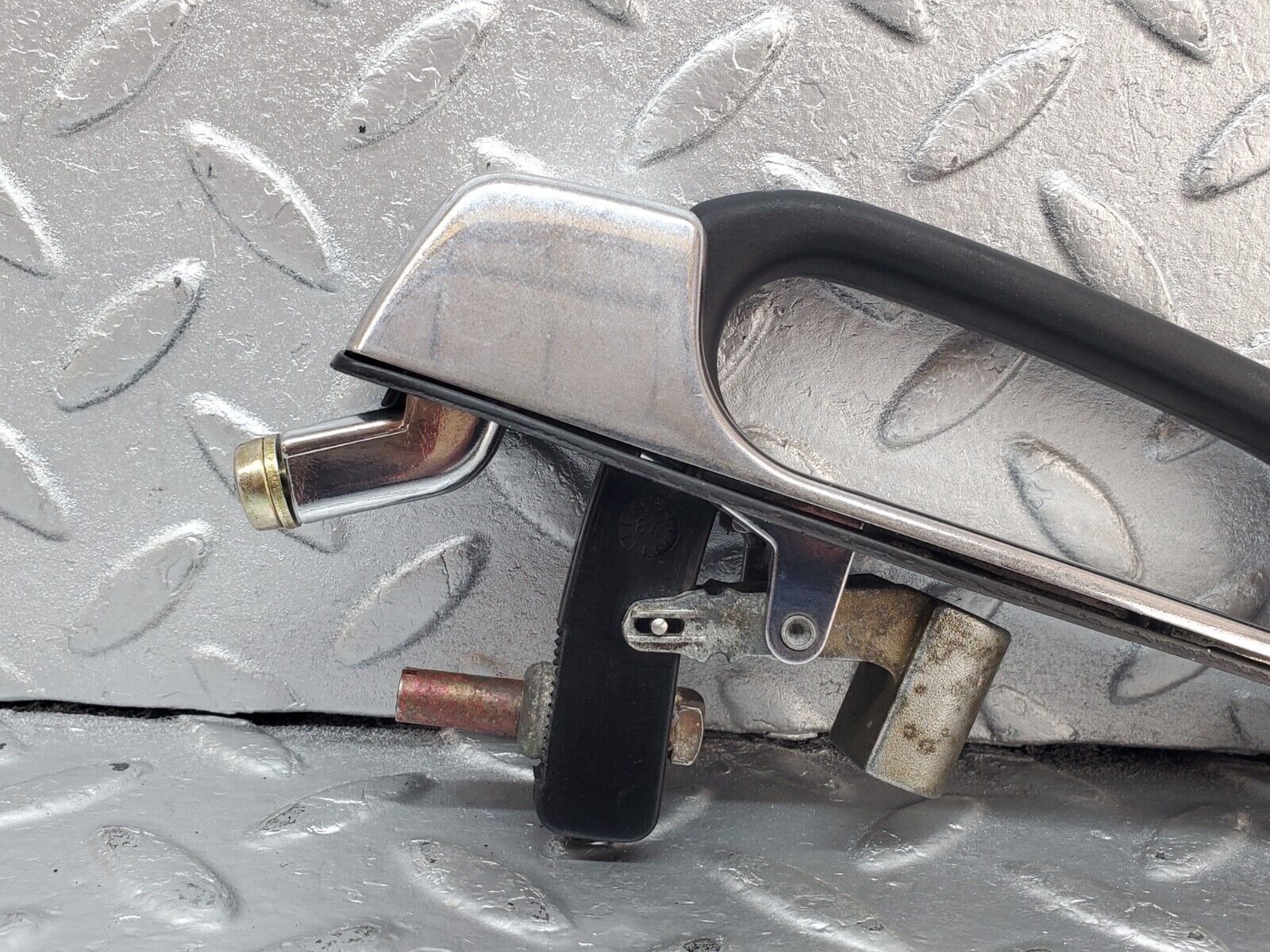 44394 Mercedes-Benz W123 280E Rear Left Exterior Door Handle 1237600359