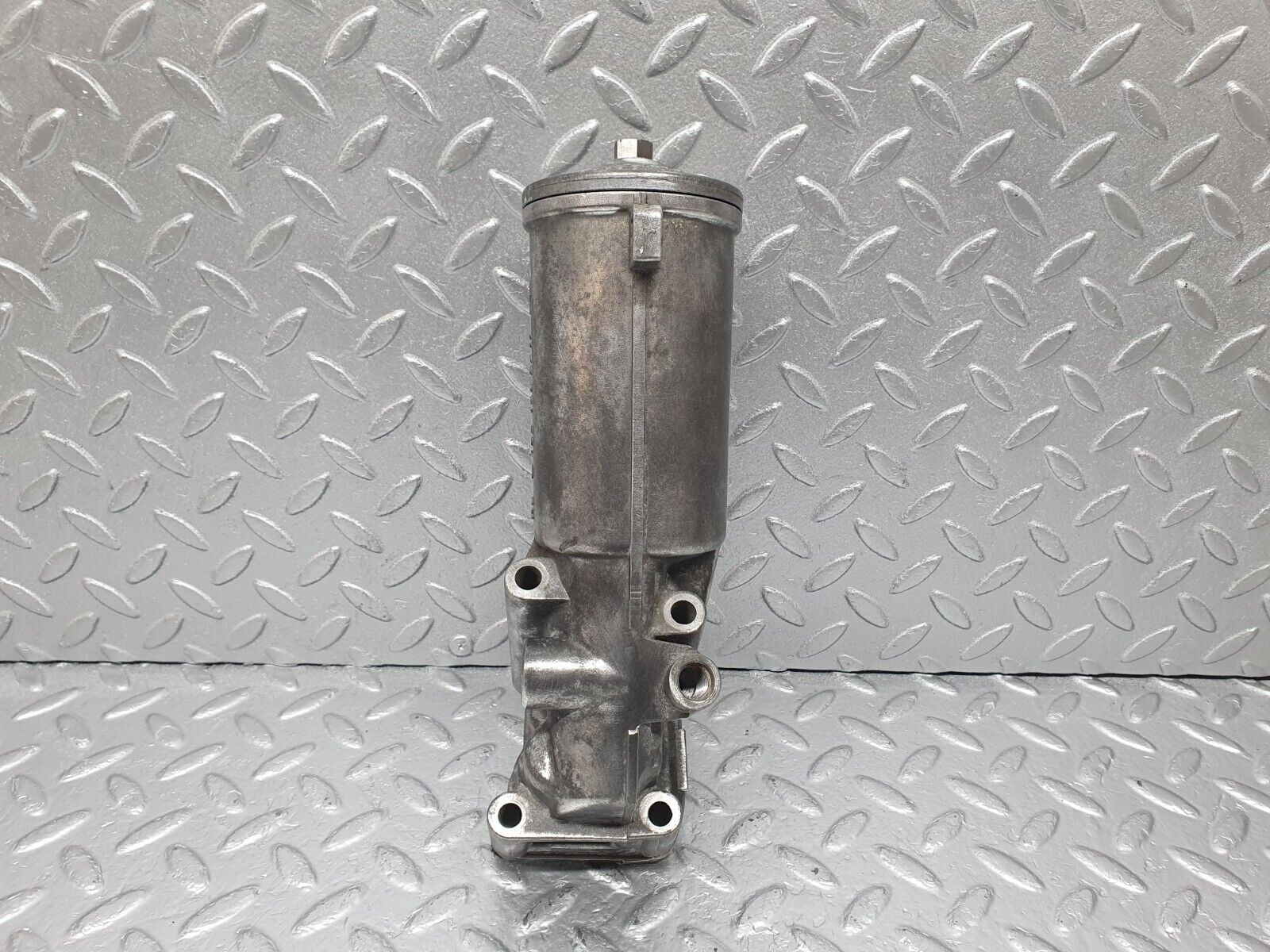 44008 Mercedes-Benz C123 230CE Coupe Oil Filter Housing 1021800711 1021840325