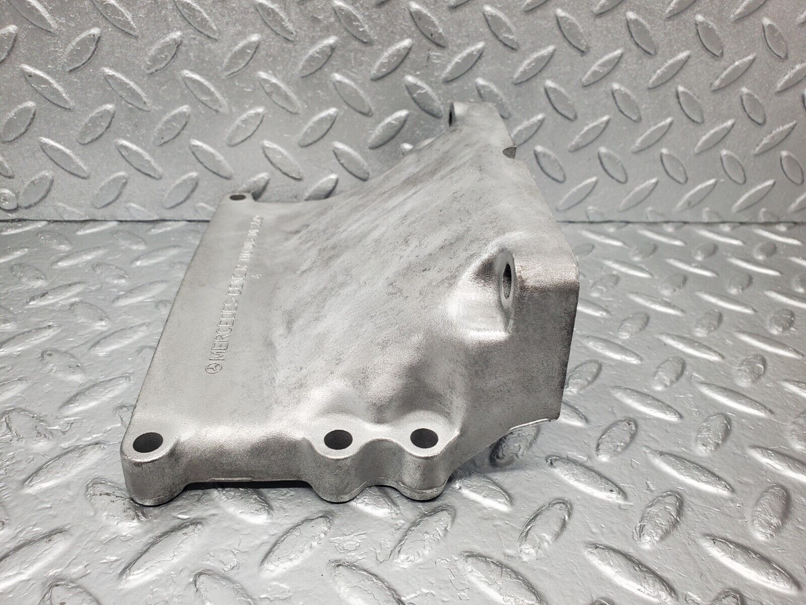 46648 Mercedes-Benz C123 280CE Coupe Gearbox Support 1100140195