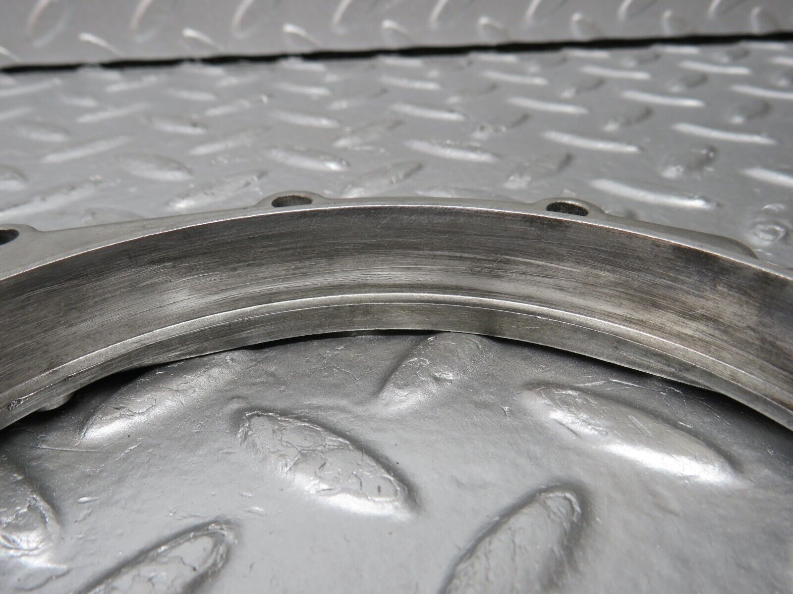 33062 Mercedes-Benz C107 R107 350 V8 Crankshaft Rear Sealing Cover 1160110608