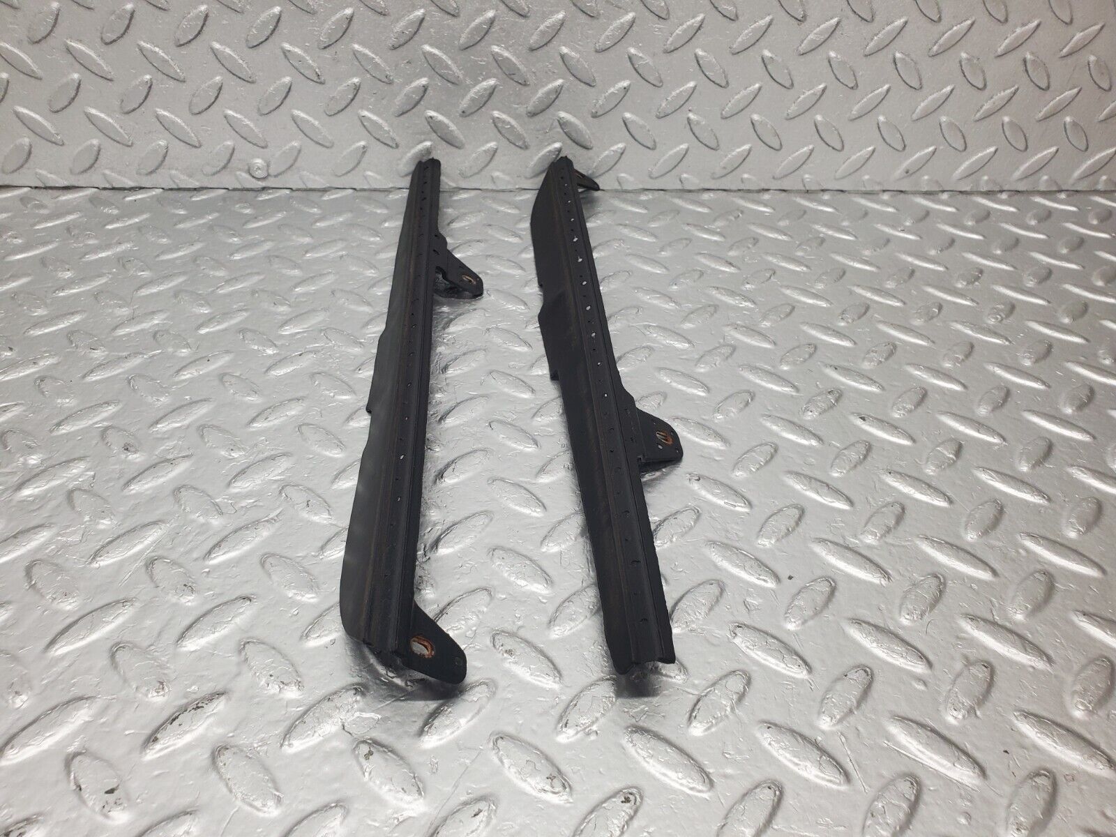 46148 Mercedes-Benz W124 Sunroof Rubber Cover 1407800292 1407800192