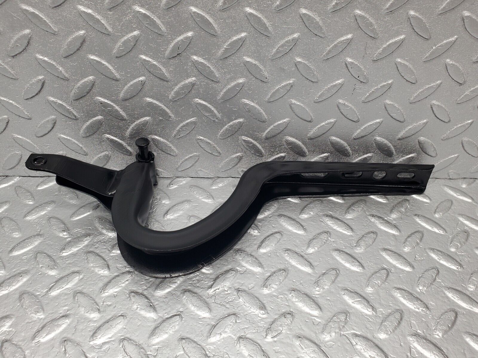 46641 Mercedes-Benz C123 280CE Coupe Trunk Lid Hinge Left Side 1237500187