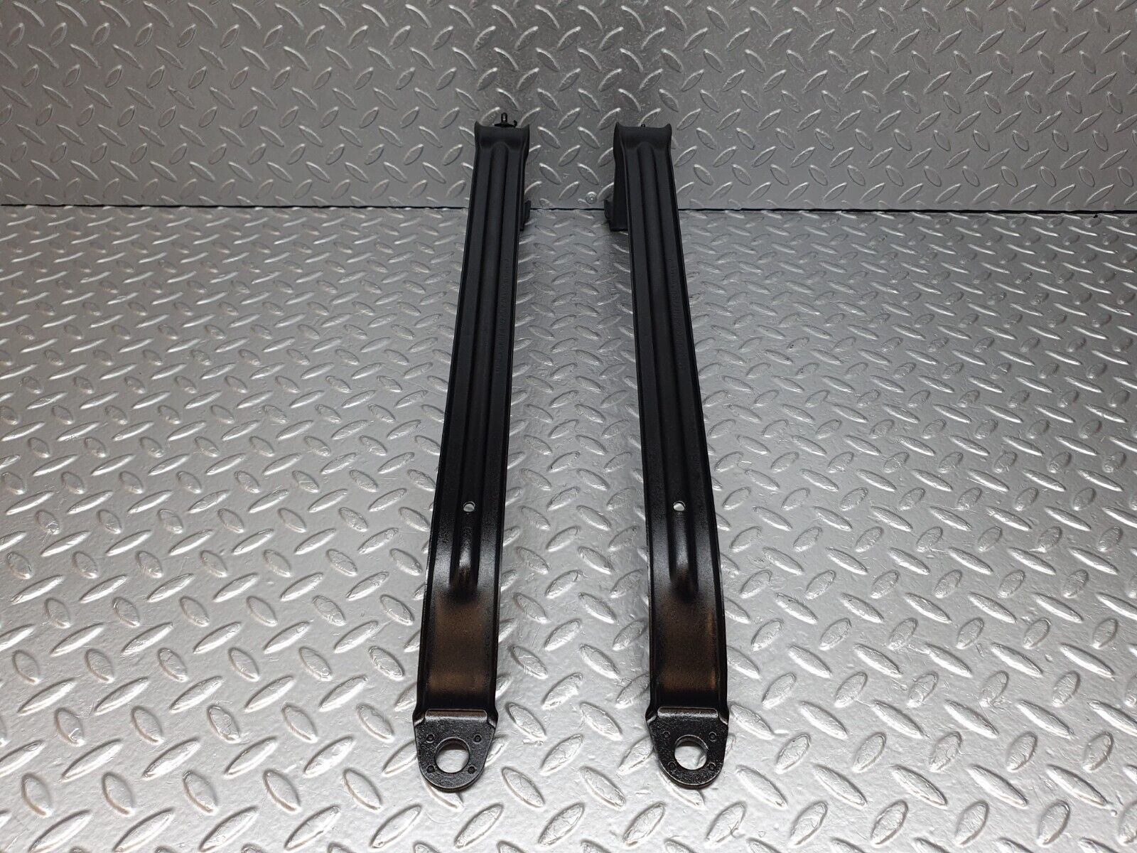 41973 Mercedes-Benz W202 C200 Fuel Tank Strap Bracket 2024701040