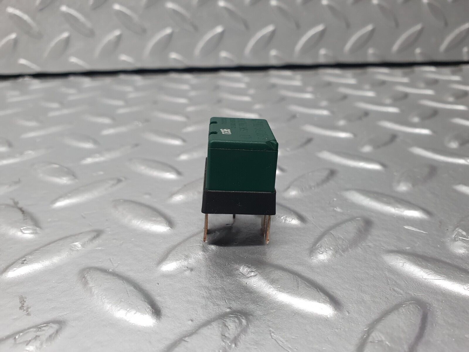 41798 Mercedes-Benz W202 C200 Overload Relay 0025420319