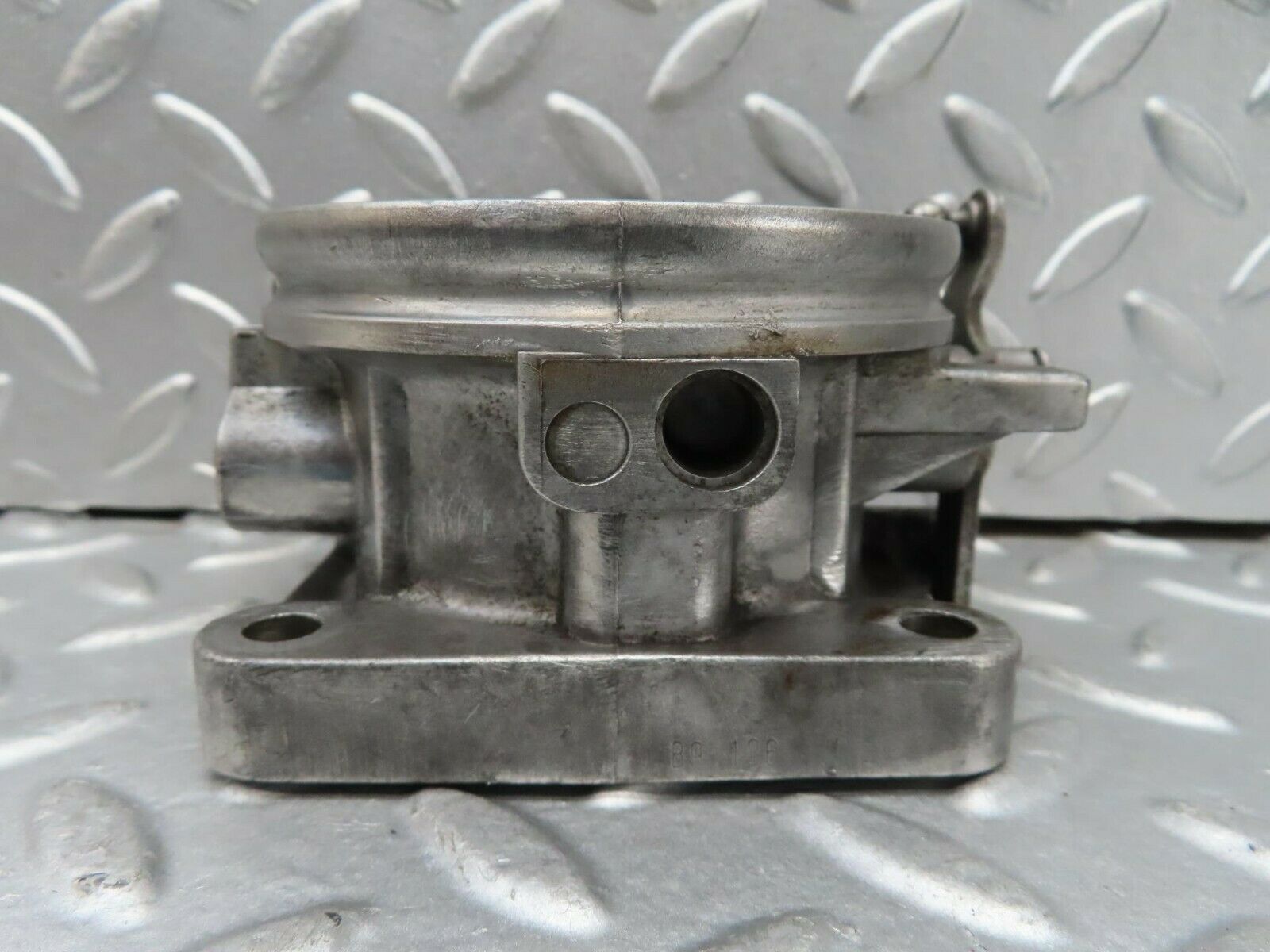 15680 Mercedes-Benz R107 450SL Throttle Body Valve
