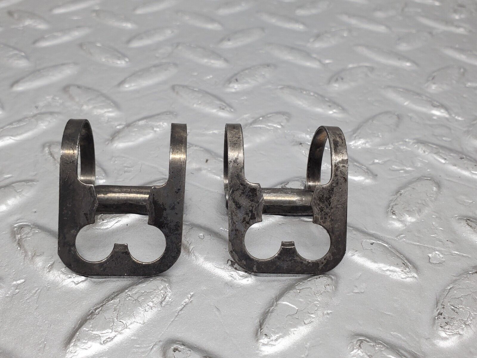 45479 Mercedes-Benz 280E M110.988 Valve Rocker Arm With Retaining Spring