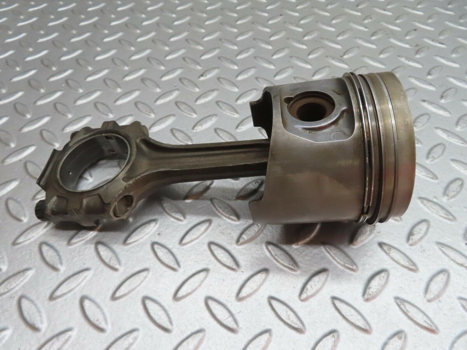 13800 Mercedes-Benz R107 450SL Piston With Connecting Rod 92mm