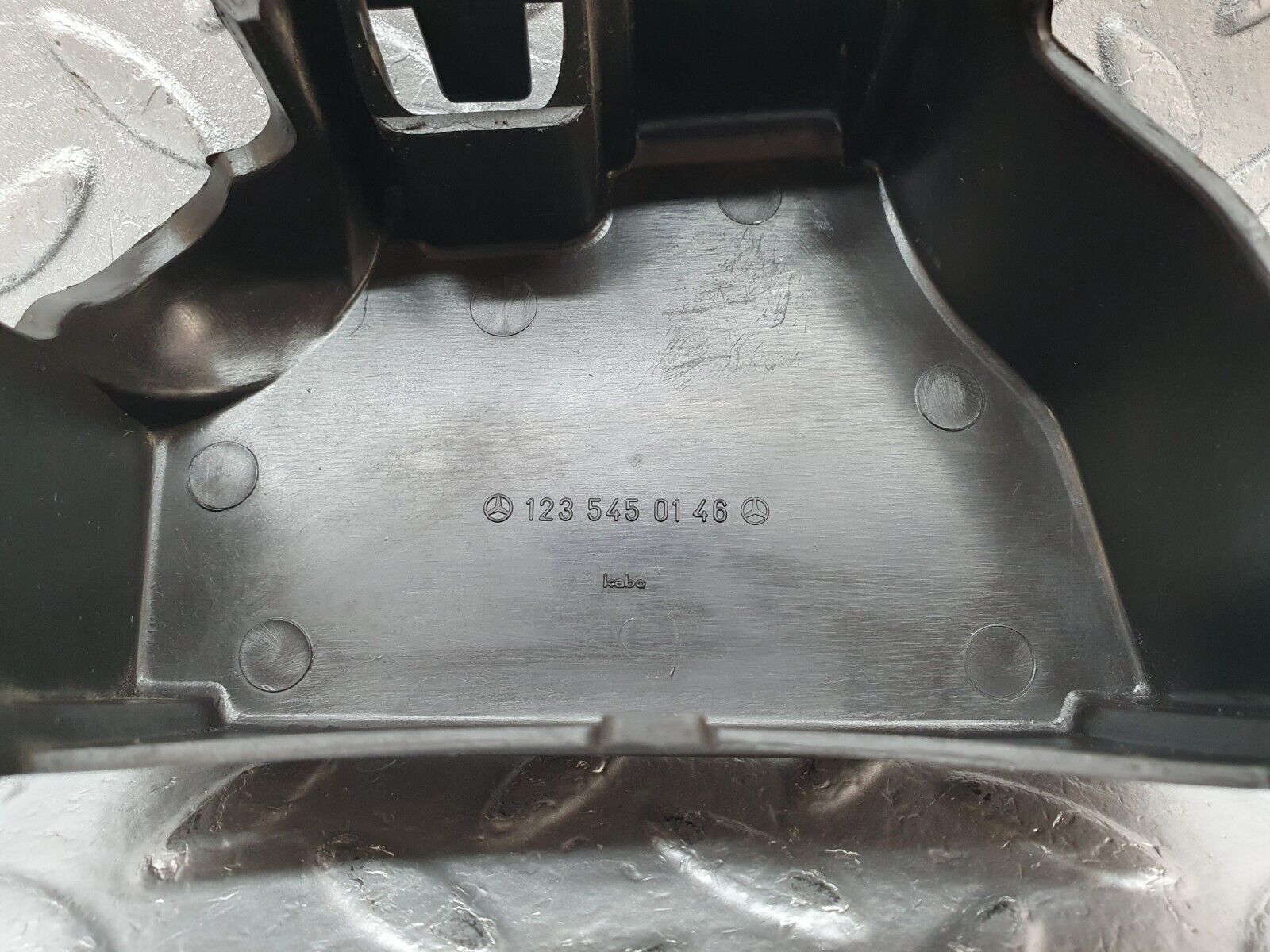 44137 Mercedes-Benz C123 230CE Coupe Fuse Box Relay Cover 1235450146