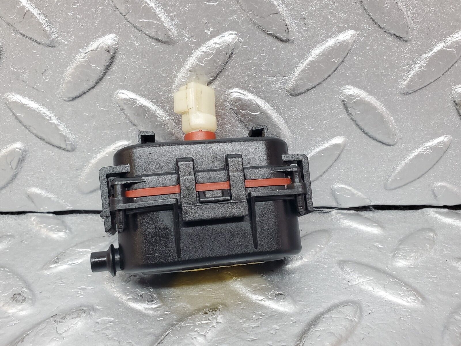 44913 Mercedes-Benz R129 300SL Coupe Heater Box Vacuum Actuator