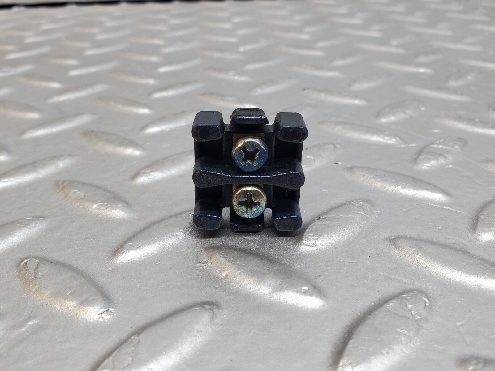 44718 Mercedes-Benz W124 220E Wiring Cable Junction 0005400269