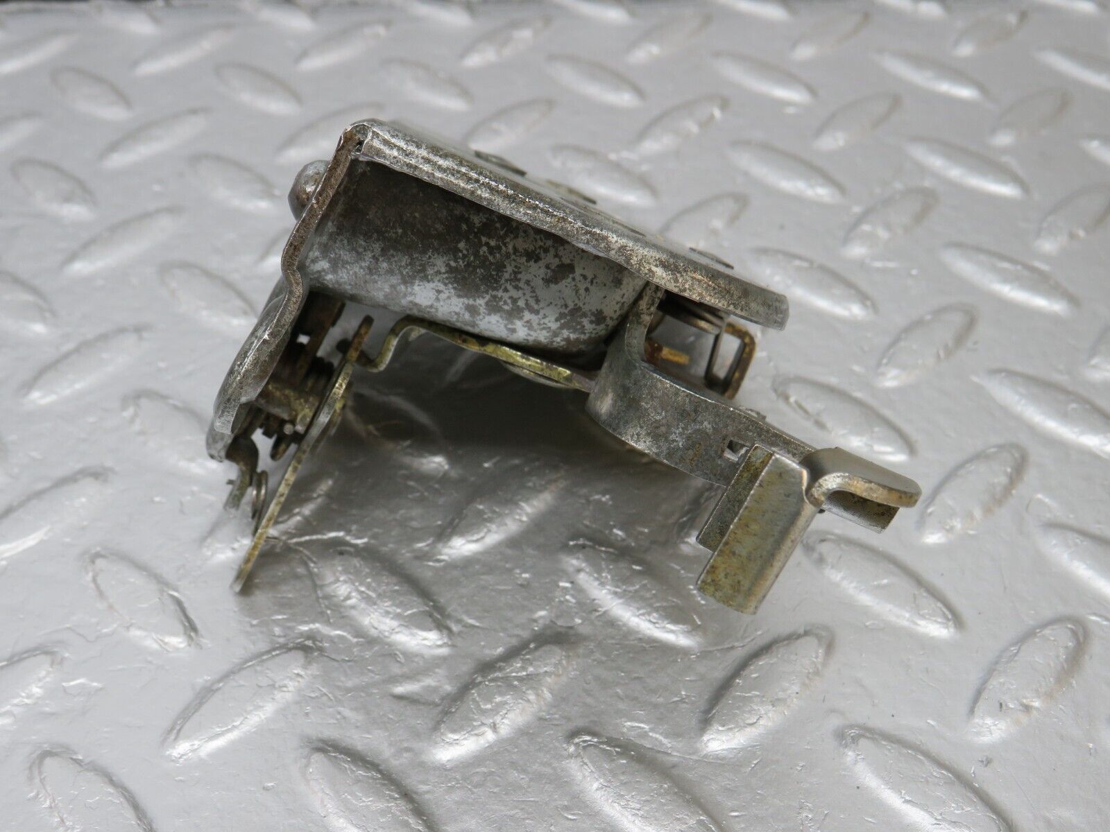 39839 Mercedes-Benz R107 350SL Left Door Lock Mechanism