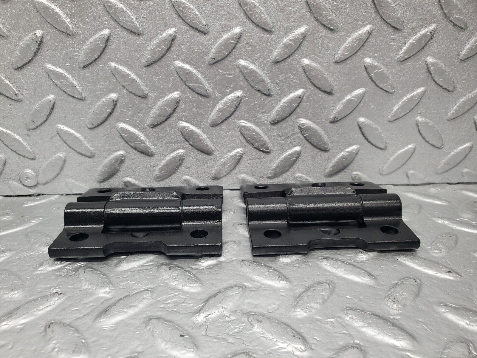 46570 Mercedes-Benz C123 280CE Coupe Door Hinge Pair Right Side 1237200037