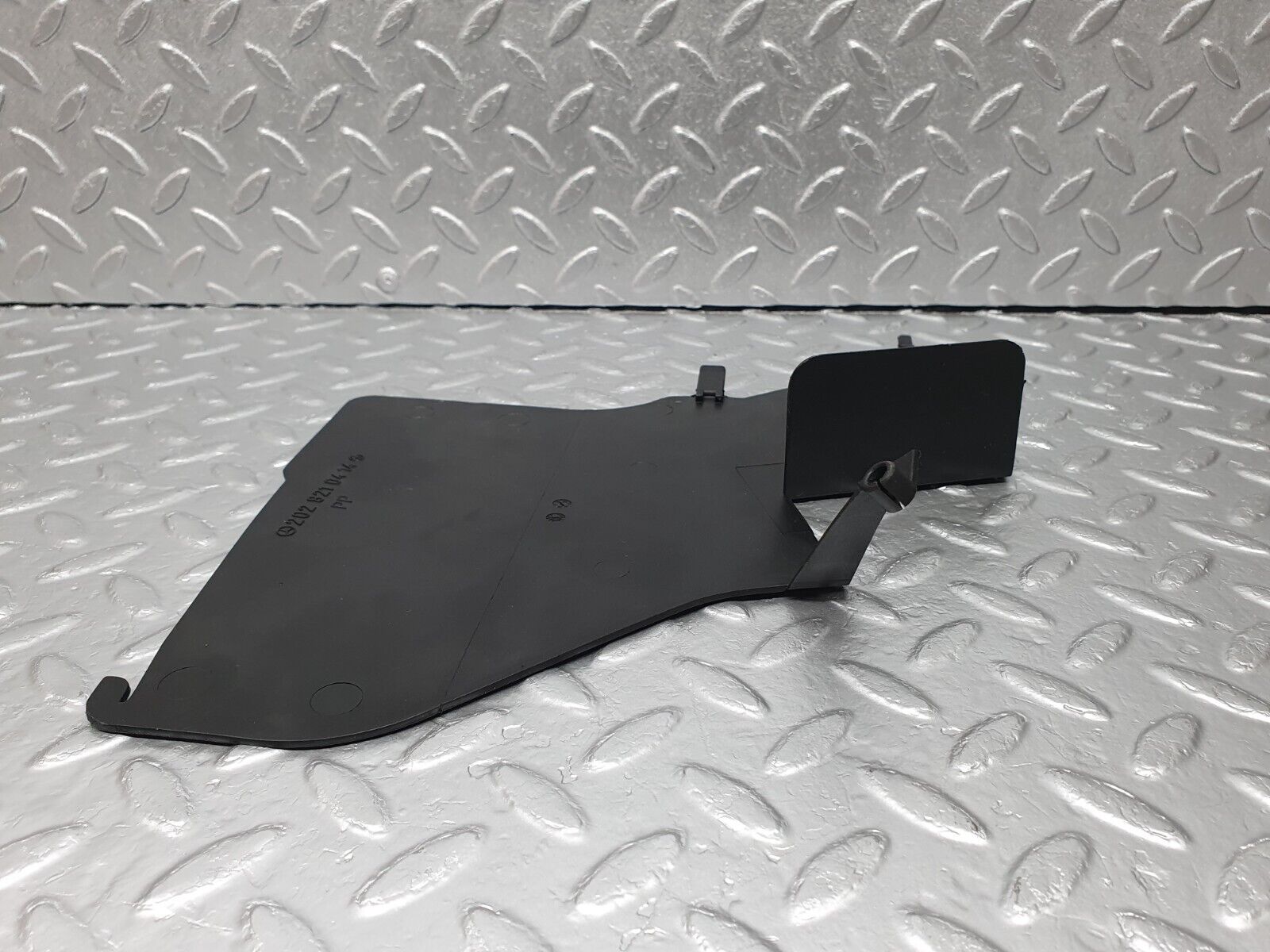 41957 Mercedes-Benz W202 C200 Boot Cable Cover 2028210414