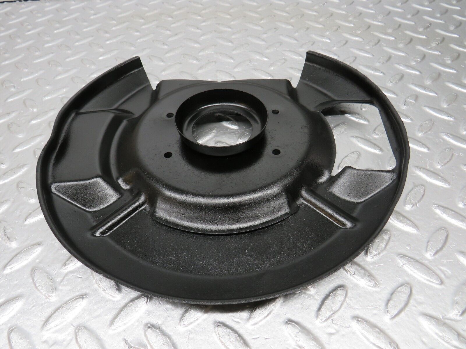 33010 Mercedes-Benz C107 R107 350 V8 Front Right Brake Disc Protection Plate