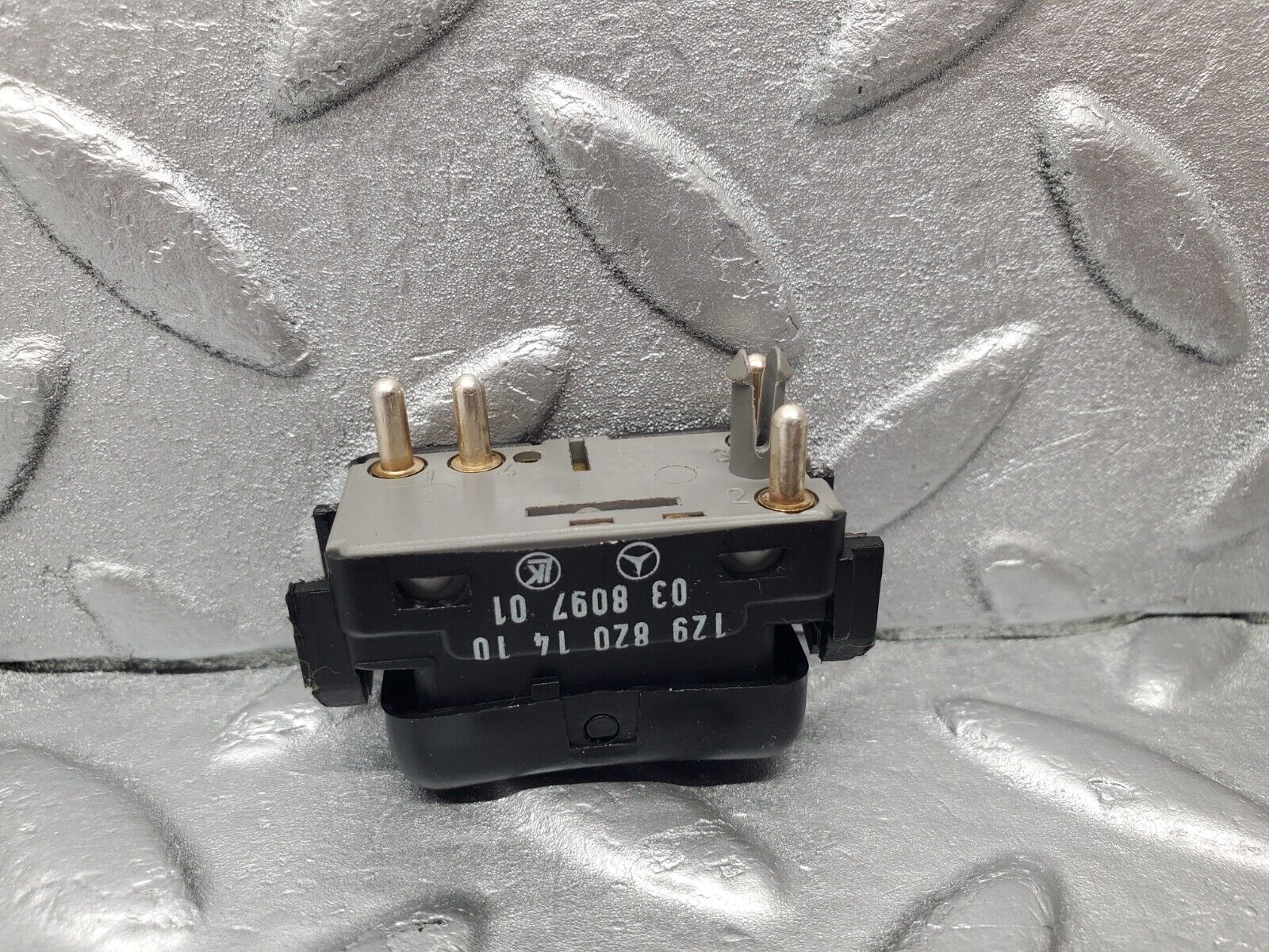 46930 Mercedes-Benz R129 320SL Coupe Right Door Window Switch 1298201410