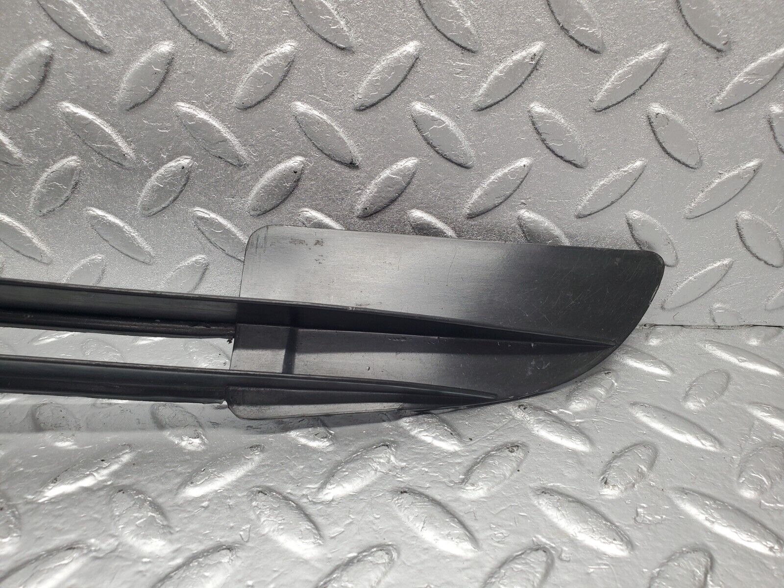 46350 Mercedes-Benz C123 280CE Coupe Front Bumper Lower Grill Left 1238880123