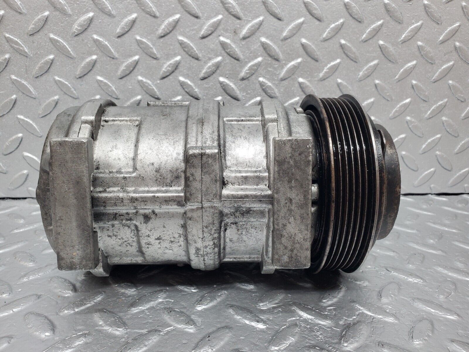 45185 Mercedes-Benz R129 300SL Coupe Air Conditioning Compressor Denso 1161310201 1161300306