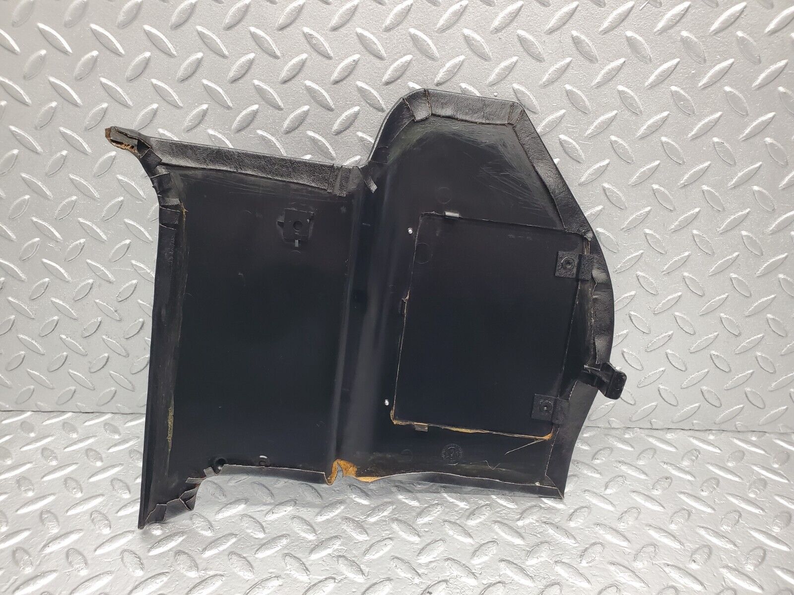 46340 Mercedes-Benz C123 280CE Coupe Front Left Kick Panel Black