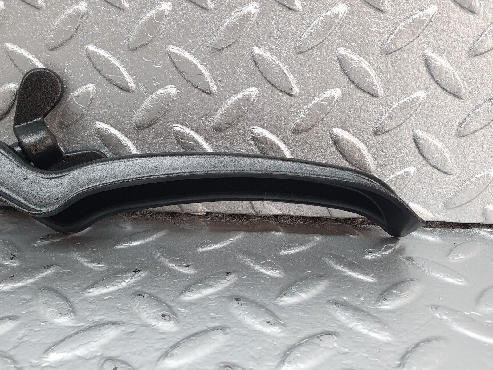 43145 Mercedes-Benz W108 280SE Spare Wheel Holder