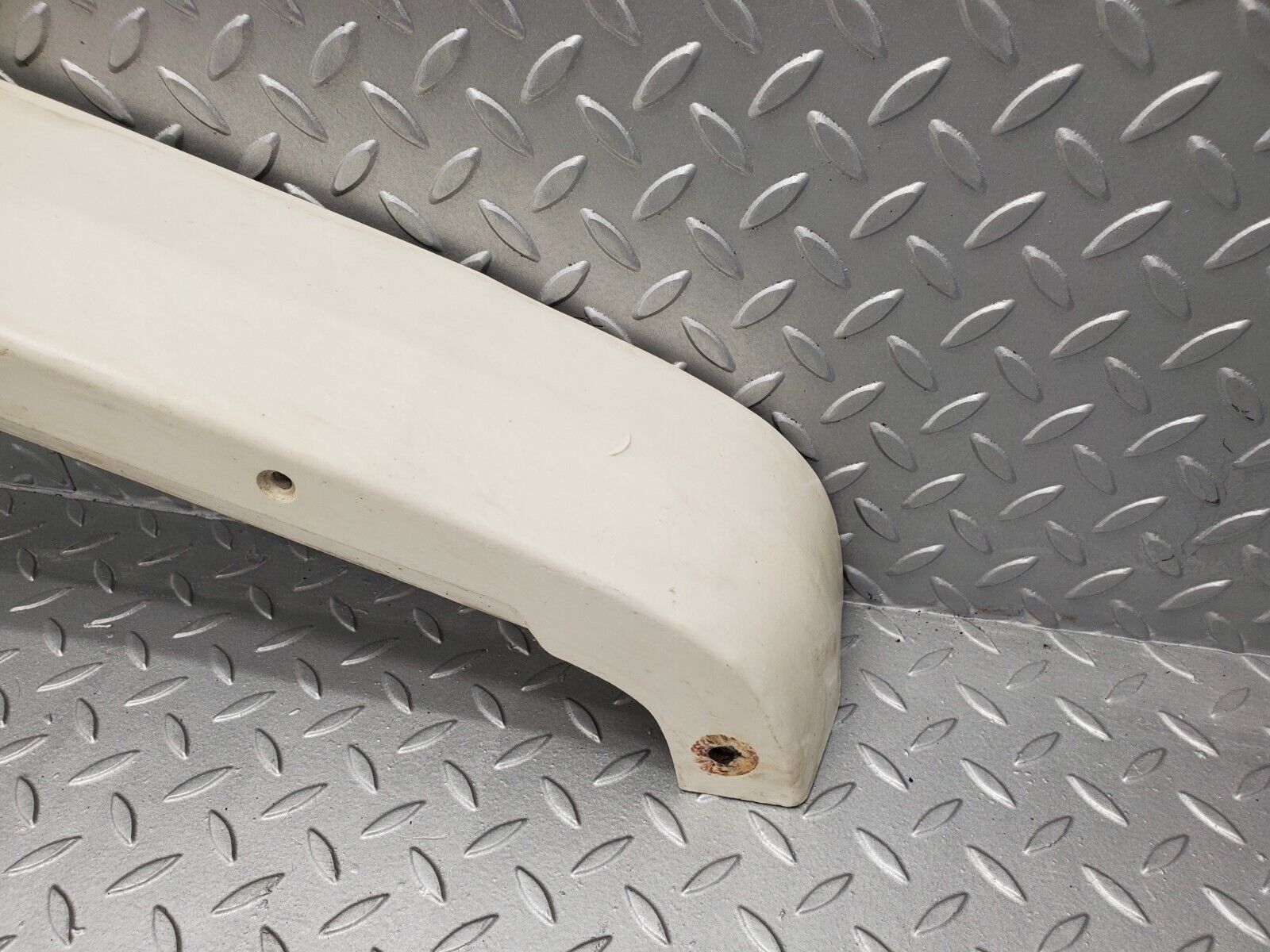 46098 Mercedes-Benz W126 420SE Front Bumper Bracket Reinforcement 1268850801