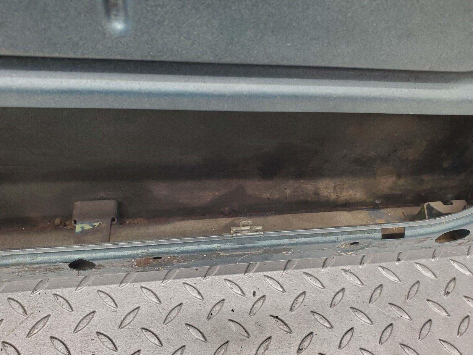 46557 Mercedes-Benz C123 280CE Coupe Left Door