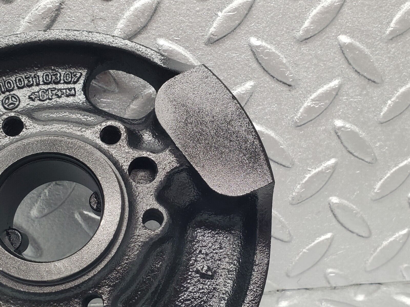 46638 Mercedes-Benz C123 280CE Coupe Crankshaft Vibration Damper 1100310307