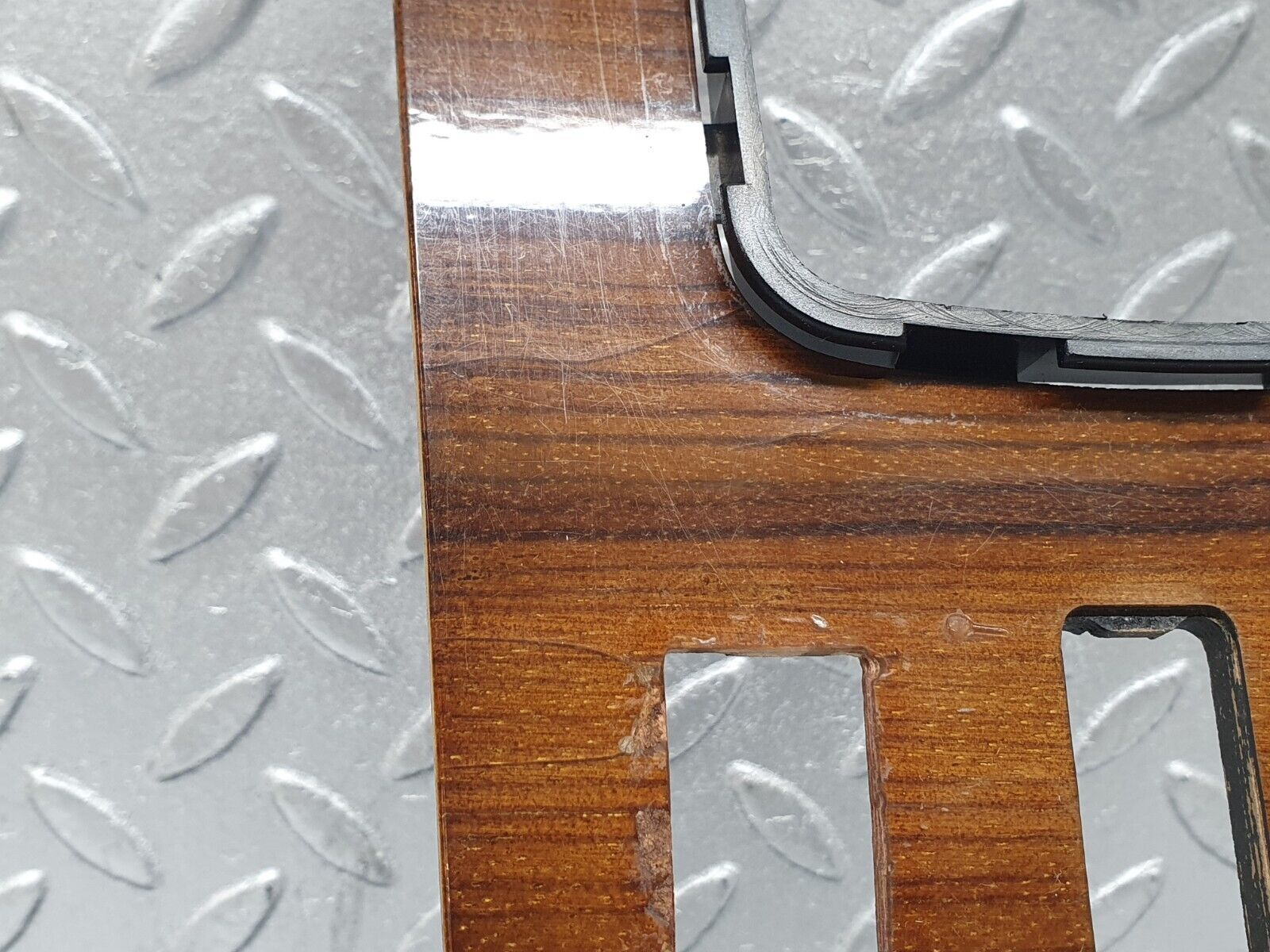 43915 Mercedes-Benz C123 230CE Coupe Centre Console Wood Panel