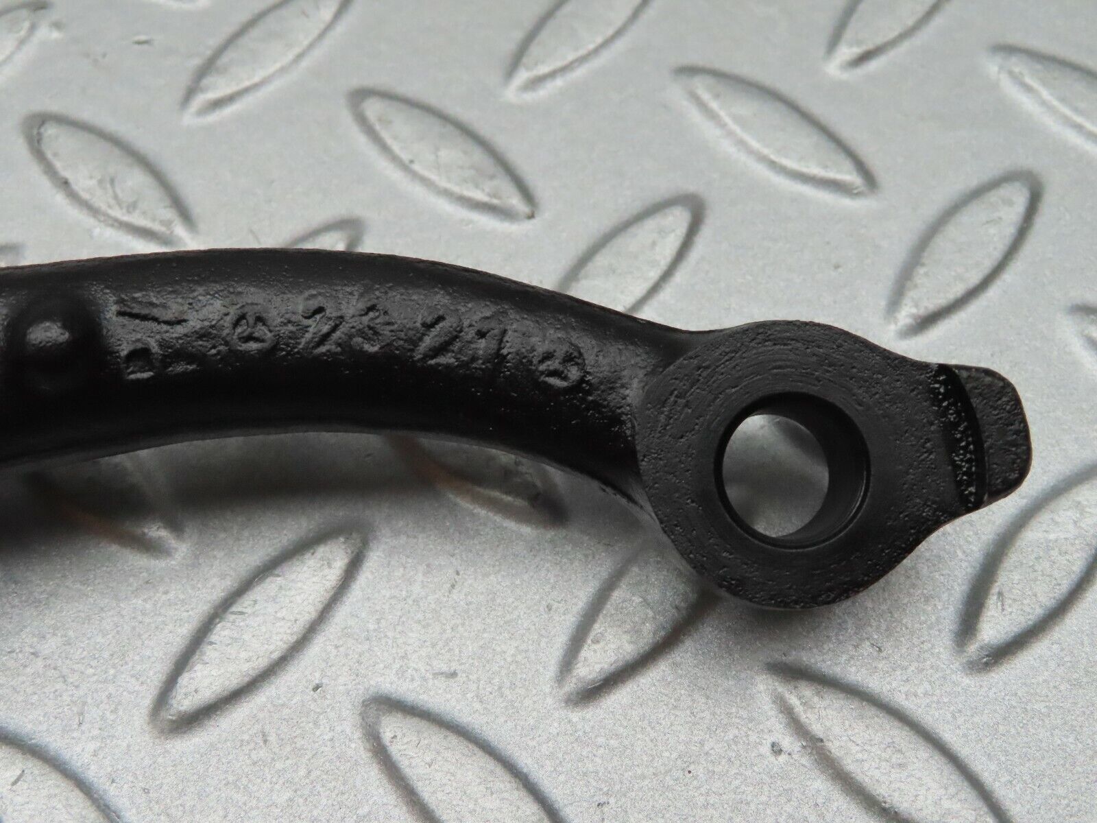 3928 Mercedes-Benz S123 200T Wagon Steering Arm Right