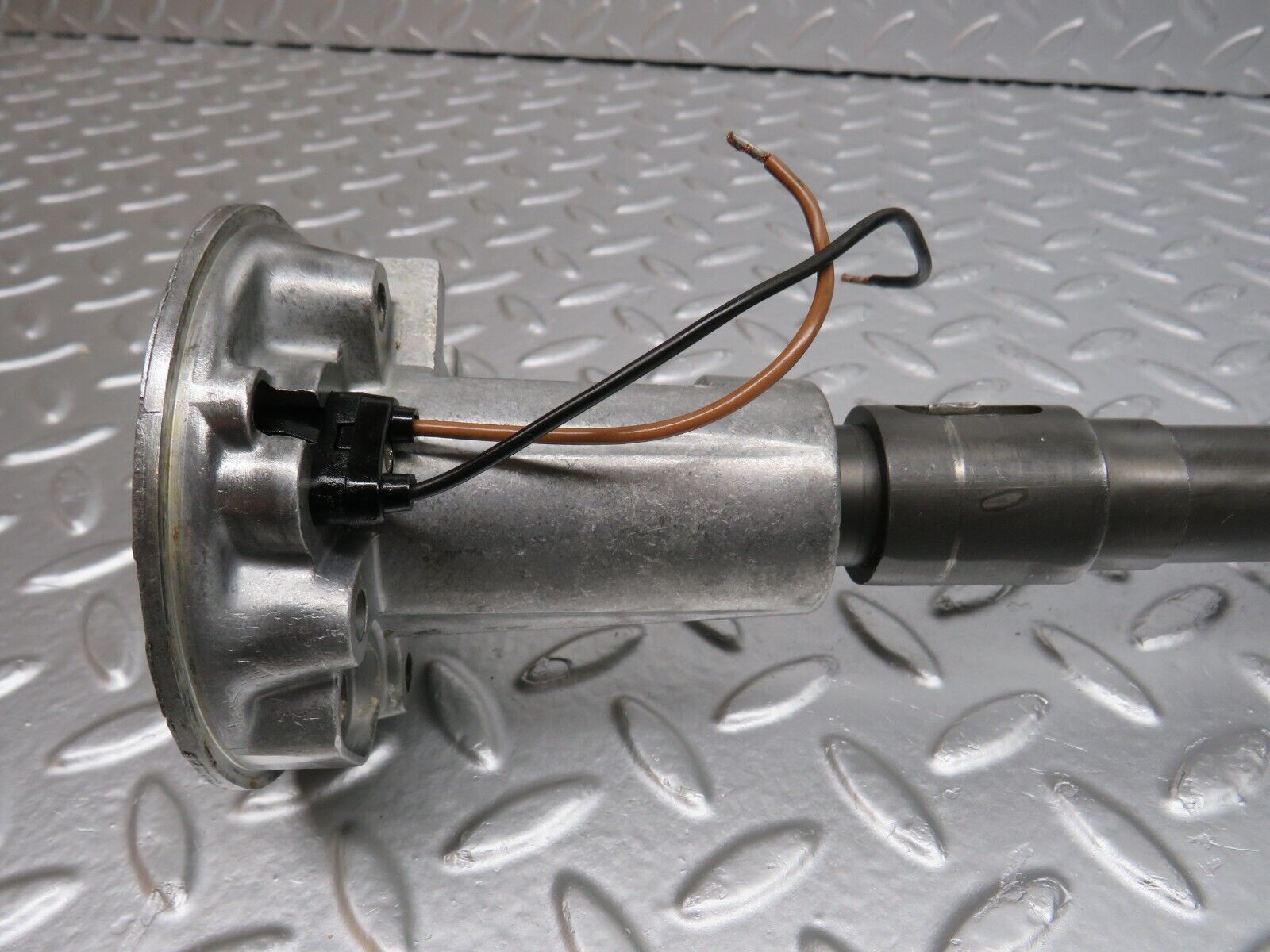 33198 Mercedes-Benz C107 R107 Steering Column Shaft 1154621835