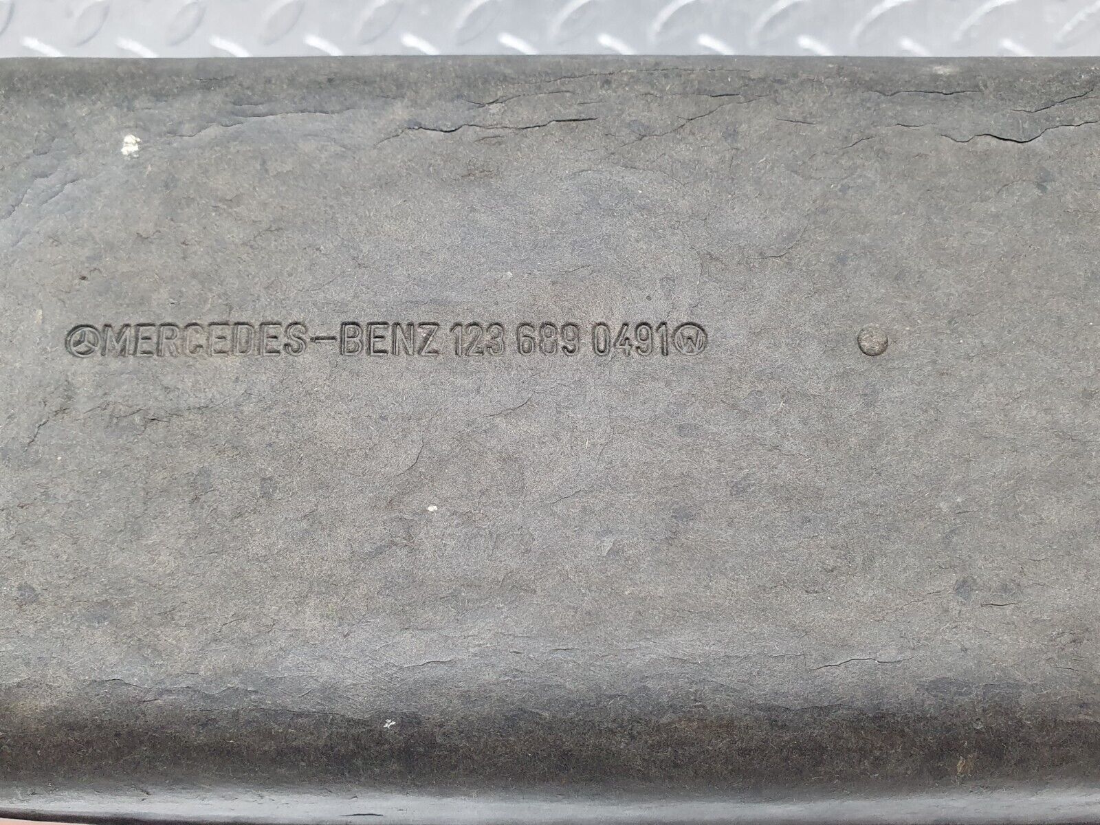 43895 Mercedes-Benz C123 230CE Coupe Glove Box 1236890491