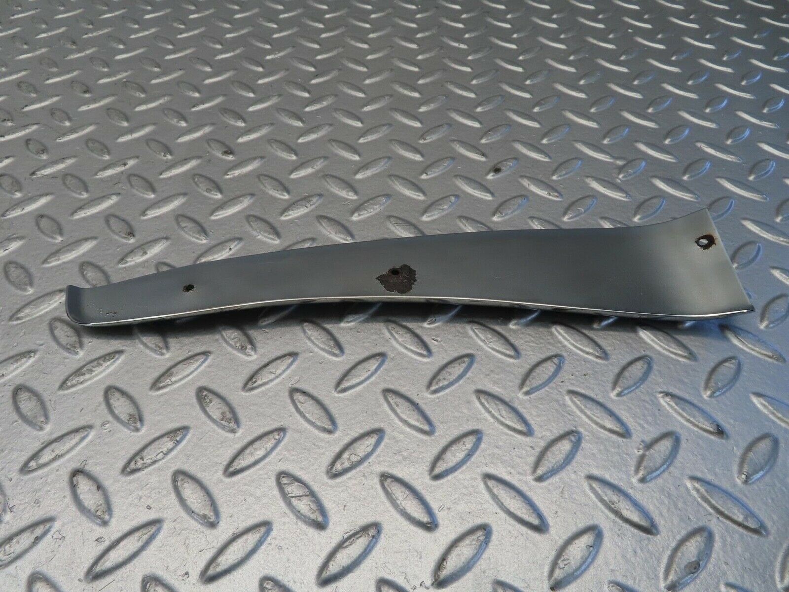 11656 Mercedes-Benz R107 450SL Right Door Chrome Cover