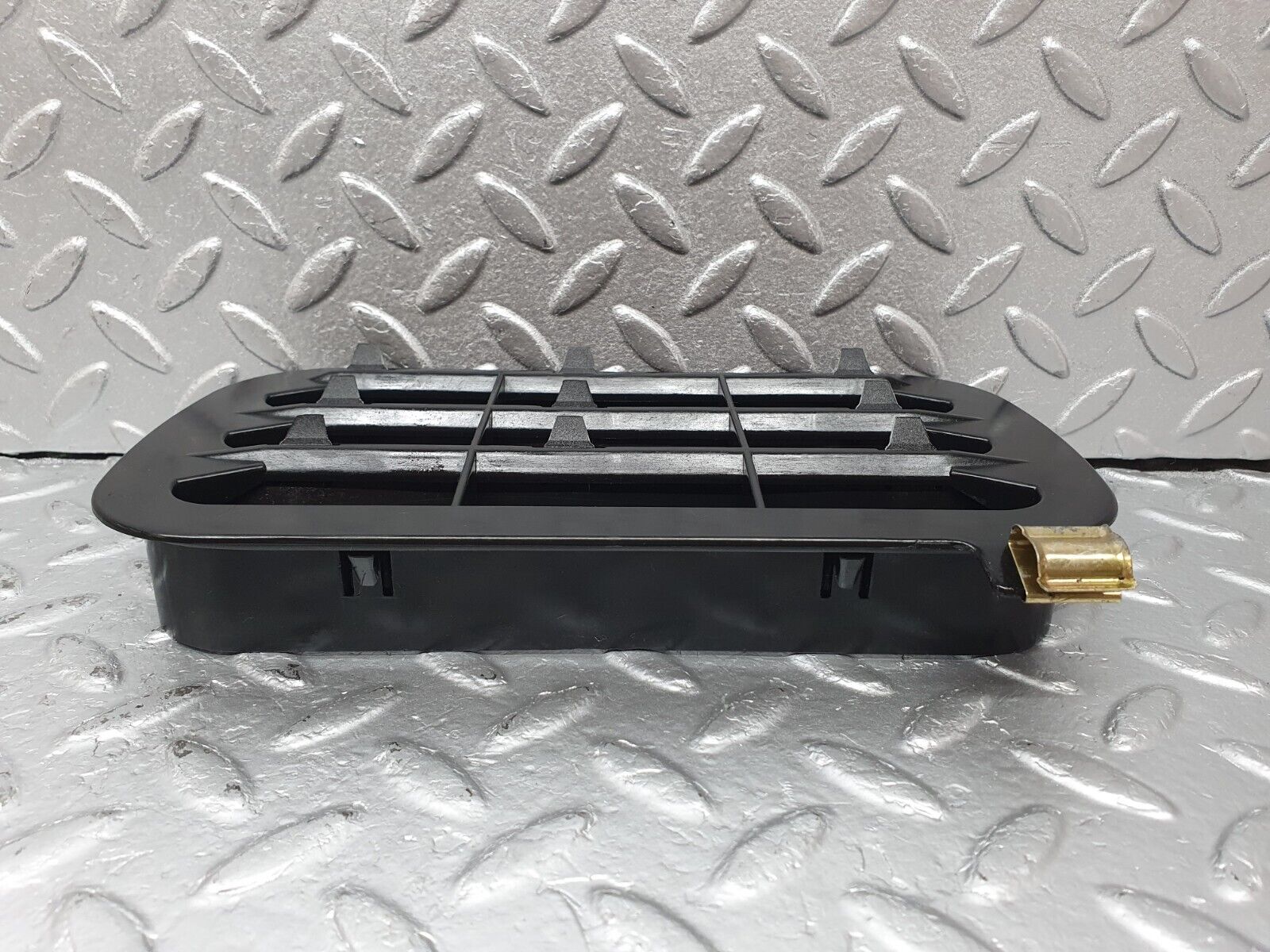 41605 Mercedes-Benz W124 200E Air Intake Vent 1248370230 1248370142