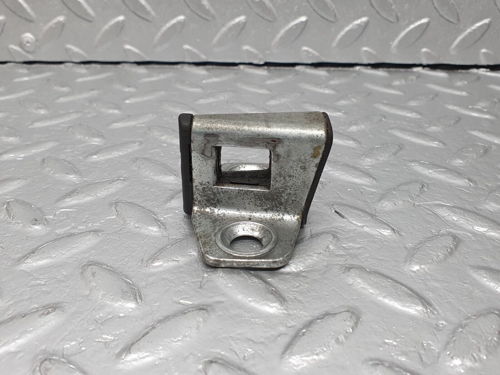 41691 Mercedes-Benz W124 200E Door Lock Latch